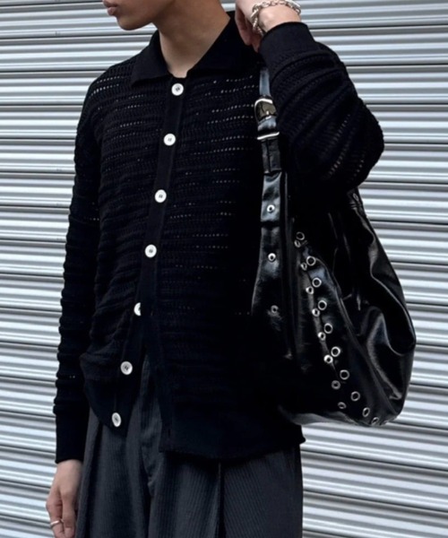 Chikashitsu +(チカシツプラス)の「【Chikashitsu +】eyelet cross bag / 【チカシツプラス】アイレットクロスショルダーバッグ(ショルダーバッグ・メンズ・ブラック・ONE SIZE)」の6枚目の写真