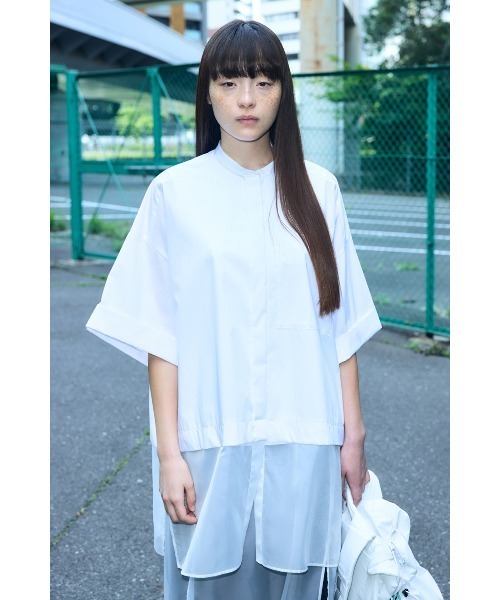 ENFOLD(エンフォルド)の「SHEER BOTTOM SHIRT(Tシャツ/カットソー・レディース・ホワイト/ネイビー・38)」の3枚目の写真