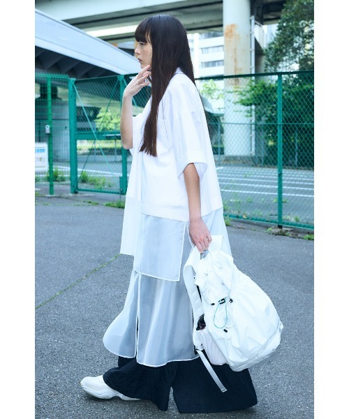 ENFOLD(エンフォルド)の「SHEER BOTTOM SHIRT(Tシャツ/カットソー・レディース・ホワイト/ネイビー・38)」の8枚目の写真