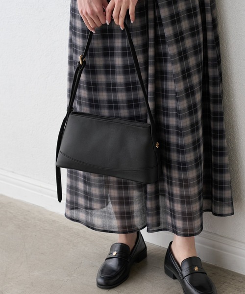 ROPE' PICNIC(ロペピクニック)の「me fit BAG フィットワイド ショルダーバッグ/2WAY(ショルダーバッグ・レディース・キナリ/ブラック・FREE)」の19枚目の写真