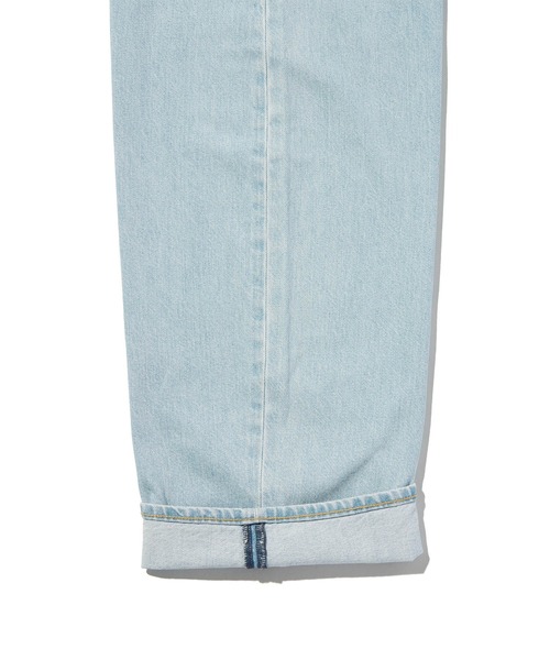 Levi's(リーバイス)の「Levi's/リーバイス BLUETAB(TM) DROP バレルジーンズ(デニムパンツ・レディース・ライトインディゴブルー・28inch/27inch/26inch/25inch/24inch/23inch)」の7枚目の写真