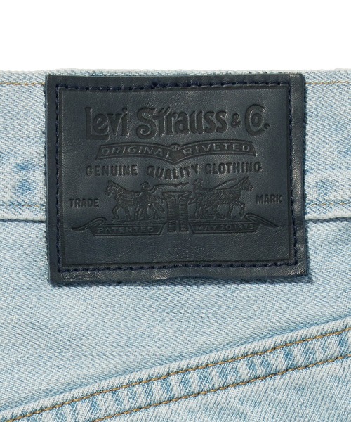 Levi's(リーバイス)の「Levi's/リーバイス BLUETAB(TM) DROP バレルジーンズ(デニムパンツ・レディース・ライトインディゴブルー・28inch/27inch/26inch/25inch/24inch/23inch)」の8枚目の写真