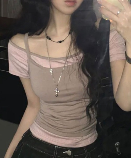MEMECLE（メメクル）の「【 MEMECLE / メメクル 】ボーダー　レイヤード風 オフショルダータイトトップス　カットソー（Tシャツ/カットソー・レディース・カーキ/ピンク/ブラック・MEDIUM/SMALL）」の15枚目の写真