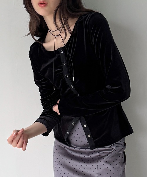 junoah（ジュノア）の「ウエストシェイプギャザーベロアトップス（Tシャツ/カットソー・レディース・ライトベージュ/ブラウン/ブラック・SMALL/MEDIUM/LARGE）」の4枚目の写真