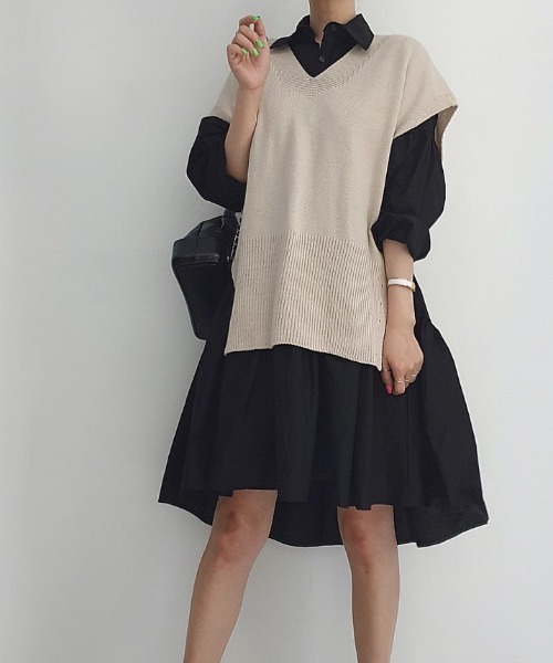 AMAJI(アマジ)の「ランタンスリーブ長袖ワンピース × ニットベスト セットアップ(セットアップ・レディース・ブラック/ベージュ・FREE)」の5枚目の写真