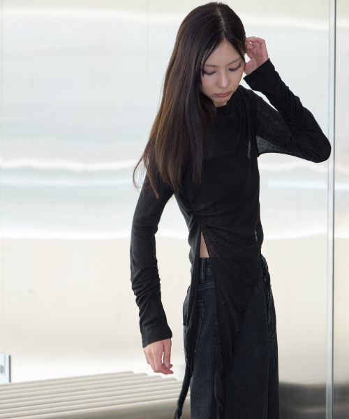 UNKNOWN PLANET（アンノウンプラネット）の「2WAYシアードレープロングスリーブTシャツ ブラック（Tシャツ/カットソー・レディース・その他・FREE）」の10枚目の写真