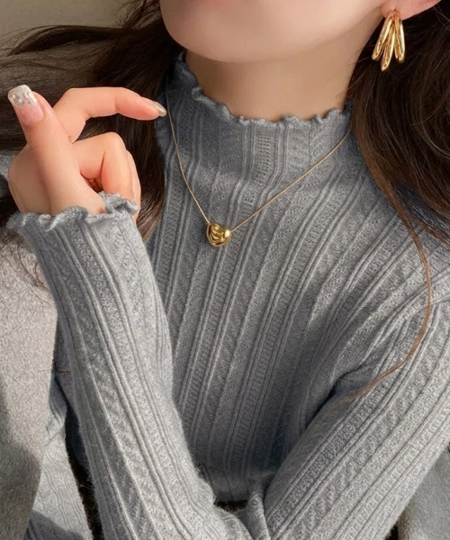 HAILY（ヘイリー）の「ケーブルリブメロウハイネックニット（ニット/セーター・レディース・ブラック/ホワイト/グレー・FREE）」の6枚目の写真