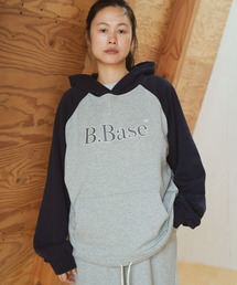 BROKEN BASE（ブロークンベース）の「B.Base Raglan Bicolor Pullover Hoodie / B.Base ラグランバイカラープルオーバーフーディー（パーカー）」