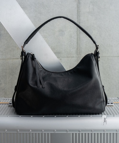 SINSS(シンス)の「Square hobo bag / スクエアホーボーバッグ(ショルダーバッグ・メンズ・ブラウン/ブラック・FREE)」の1枚目の写真