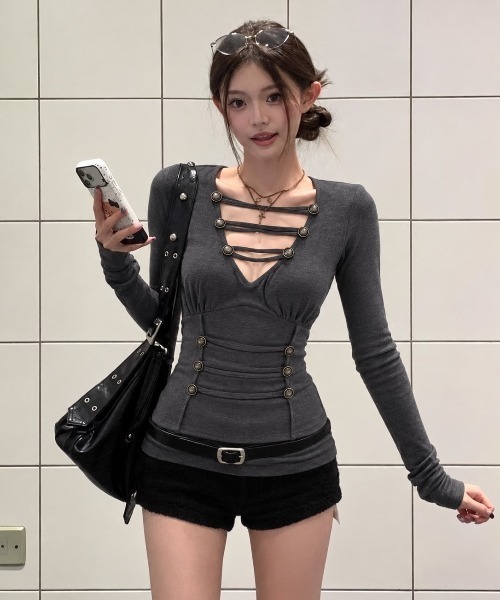 MONO8(モノハチ)の「アンティークボタンが映える、ナポレオンムードのコルセットライクトップス(Tシャツ/カットソー・レディース・オフホワイト/グレー/ブラック・M)」の12枚目の写真