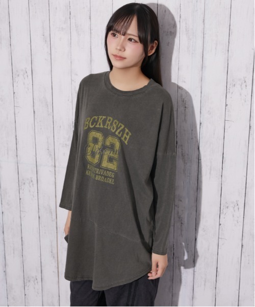 GORGE（ゴージ）の「ピグメント ナンバーロゴチュニック｜全3色（チュニック・レディース・ブラウン/スミクロ/チャコール・F）」の3枚目の写真
