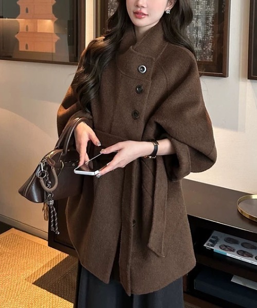 &soiree(アンドソワレ)の「スタンドカラールーズシルエットコート(その他アウター・レディース・ブラウン・SMALL/MEDIUM)」の1枚目の写真