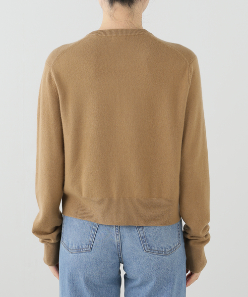 journal standard L'essage（ジャーナルスタンダードレサージュ）の「INSCRIRE/アンスクリア Tight Fit Cardigan カーディガン（ニット/セーター・レディース・キャメル/レッド・FREE）」の4枚目の写真