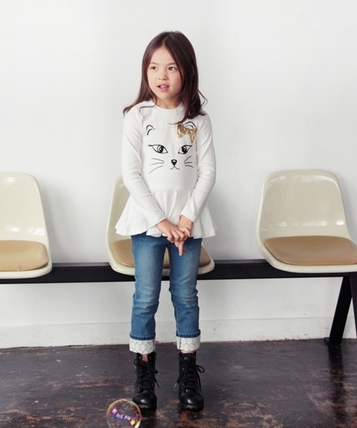 Rora（ローラ）の「Rora キャティア 裾フレアロンTシャツ(2color）（Tシャツ/カットソー・キッズ・ブラック/ホワイト・110cm/120cm/90㎝/100cm/130cm/140cm）」の6枚目の写真
