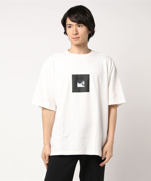 marka（マーカ）の「MARKA マーカ / ドロップショルダー ビックシルエット Tシャツ 18A-14CS02B（Tシャツ/カットソー・メンズ・ホワイト×グリーン/ホワイト×カーキブラウン・1/2）」の2枚目の写真