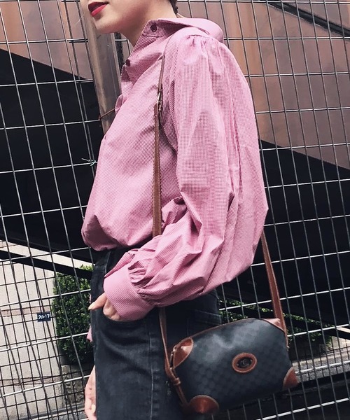 Ameri(アメリ)の「GINGHAM VOLUME SHIRT(シャツ/ブラウス・レディース・ブラック/レッド・FREE)」の1枚目の写真