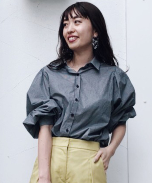 Ameri(アメリ)の「GINGHAM VOLUME SHIRT(シャツ/ブラウス・レディース・ブラック/レッド・FREE)」の2枚目の写真