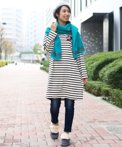 チチカカ(チチカカ)の「ライン入り無地ストール(ストール/ショール・レディース・グレー/ターコイズブルー/チャコールグレー・FREE)」の6枚目の写真