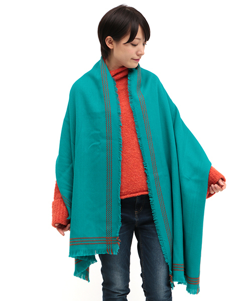 チチカカ(チチカカ)の「ライン入り無地ストール(ストール/ショール・レディース・グレー/ターコイズブルー/チャコールグレー・FREE)」の10枚目の写真