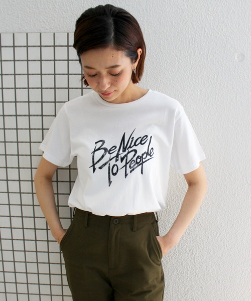 ottilie(オティーリエ)の「Be Nice To Peaple プリントTシャツ(Tシャツ/カットソー・レディース・オフホワイト/ブラック/チャコールグレー・FREE)」の1枚目の写真
