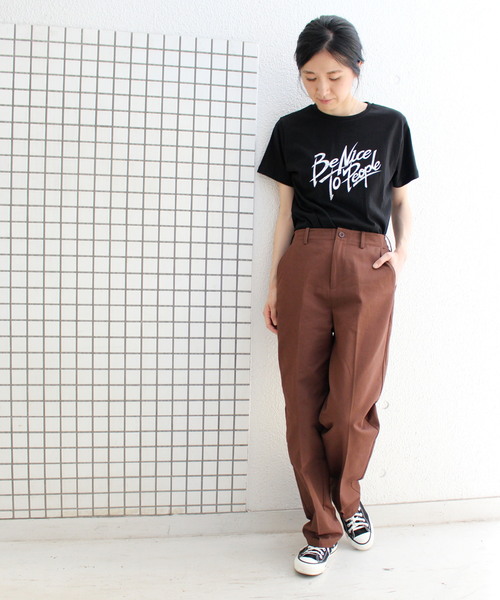 ottilie(オティーリエ)の「Be Nice To Peaple プリントTシャツ(Tシャツ/カットソー・レディース・オフホワイト/ブラック/チャコールグレー・FREE)」の4枚目の写真