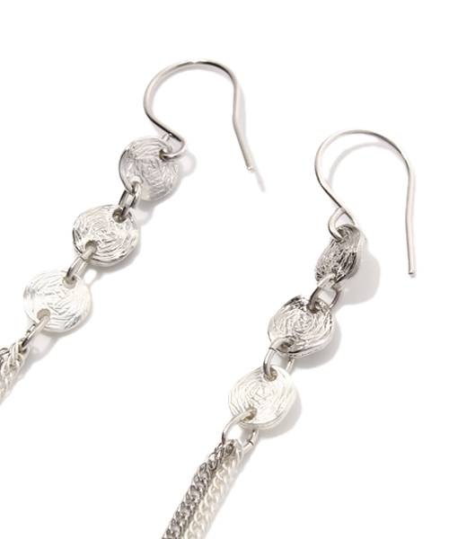 PAPILLONNER(パピヨネ)の「プチGDP(ピアス(両耳用)・レディース・ゴールド/シルバー・FREE)」の3枚目の写真