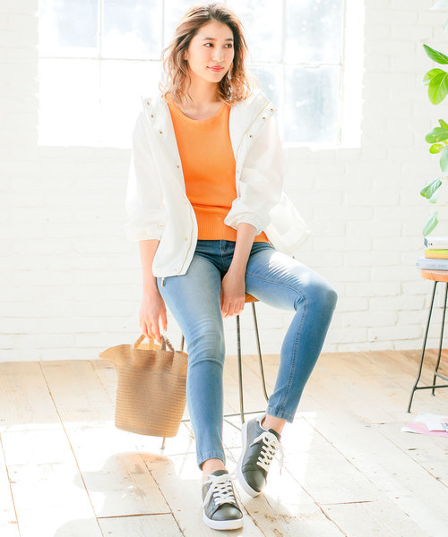 KOBE LETTUCE（コウベレタス）の「ラッフルフリルペーパーカゴバッグ（かごバッグ・レディース・ベージュ/レッド/ネイビー/ブラック・FREE）」の6枚目の写真