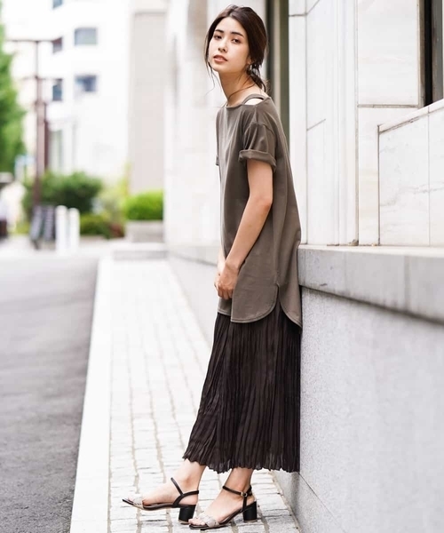 a.v.v（アーヴェヴェ）の「ワンショルチュニックカットソー（Tシャツ/カットソー・レディース・ブラック/ベージュ/カーキ・40/38/42/36/34）」の22枚目の写真