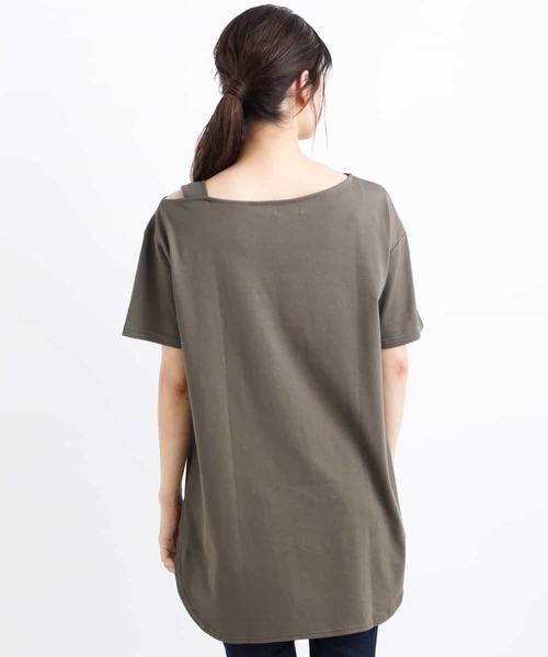 a.v.v（アーヴェヴェ）の「ワンショルチュニックカットソー（Tシャツ/カットソー・レディース・ブラック/ベージュ/カーキ・40/38/42/36/34）」の13枚目の写真