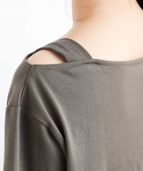 a.v.v（アーヴェヴェ）の「ワンショルチュニックカットソー（Tシャツ/カットソー・レディース・ブラック/ベージュ/カーキ・40/38/42/36/34）」の11枚目の写真