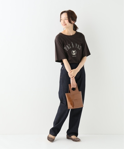 IENA（イエナ）の「college ロゴTシャツ◆（Tシャツ/カットソー・レディース・ホワイト/チャコールグレー/キャメル・FREE）」の7枚目の写真