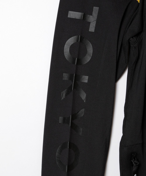 NUMERALS（ヌメラルズ）の「[NUMERALS]アクティブロゴロンT（Tシャツ/カットソー・メンズ・ブラック・SMALL/LARGE/MEDIUM）」の2枚目の写真