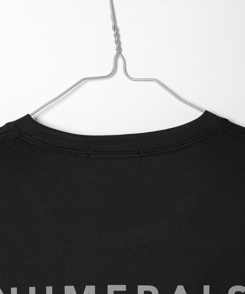 NUMERALS（ヌメラルズ）の「[NUMERALS]アクティブロゴロンT（Tシャツ/カットソー・メンズ・ブラック・SMALL/LARGE/MEDIUM）」の12枚目の写真