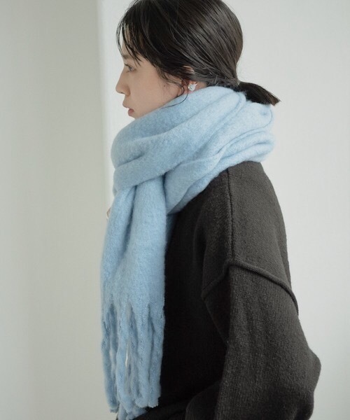 Aunt Marie's(アントマリーズ)の「ボリュームマフラー / AUNT MARIE'S(マフラー・レディース・ブラック/ダークグリーン/ダークブラウン/ベージュ/ピンク/オレンジ/アイボリー/エメラルド/キャメル/グレイッシュブルー/ライトグレー/ライトブルー/グレー/マスタード/ライトグリーン/ライトパープル/ネイビー/パープル/モカ/ブルーグレー/グリーン/イエロー/ライトブルーグレー/コーラル/スモークピンク/グレイッシュベージュ/モスグリーン/ライム/ブルー/レッド・FREE)」の17枚目の写真