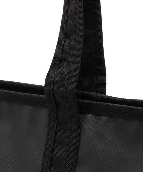 Manhattan Portage(マンハッタンポーテージ)の「MP Logo Printed Cherry Hill Tote Bag(トートバッグ・メンズ・ブラック・MEDIUM)」の4枚目の写真