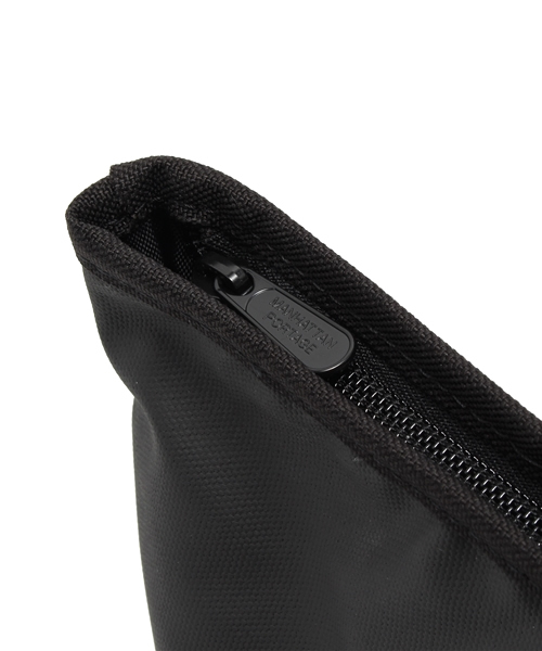 Manhattan Portage(マンハッタンポーテージ)の「MP Logo Printed Cherry Hill Tote Bag(トートバッグ・メンズ・ブラック・MEDIUM)」の6枚目の写真