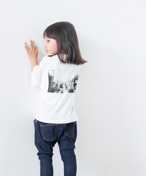 LOWRYS FARM(ローリーズファーム)の「【KIDS】フォトBIGTEESS 892702(Tシャツ/カットソー・キッズ・チャコールグレー/アイボリー/オフホワイト・MEDIUM/LARGE/X-LARGE)」の3枚目の写真