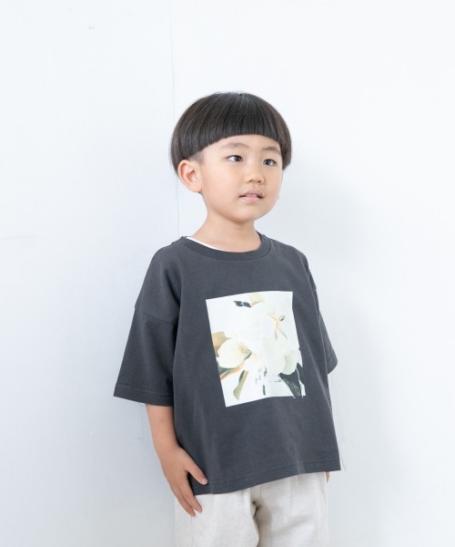 LOWRYS FARM(ローリーズファーム)の「【KIDS】フォトBIGTEESS 892702(Tシャツ/カットソー・キッズ・チャコールグレー/アイボリー/オフホワイト・MEDIUM/LARGE/X-LARGE)」の1枚目の写真