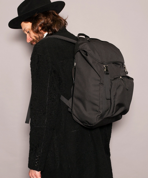 BEAUTY&YOUTH UNITED ARROWS（ビューティーアンドユースユナイテッドアローズ）の「BY ∴ ダブル フラップ ディパック/リュック §◆（バックパック/リュック・メンズ・ブラック/オリーブ/ネイビー・ﾌﾘ-）」の11枚目の写真
