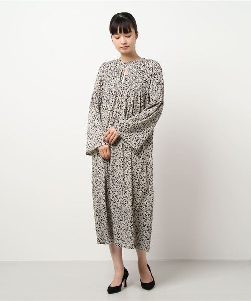 セール 店舗限定 リーフ柄シャーリングワンピース ワンピース Rope ロペ のファッション通販 Zozotown