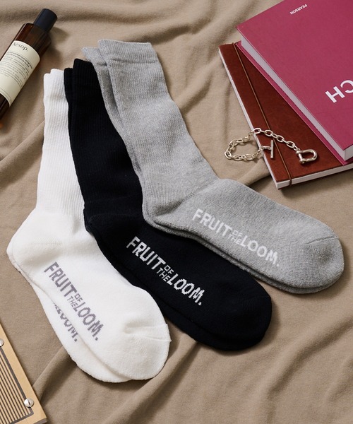 FRUIT OF THE LOOM(フルーツオブザルーム)の「【FRUIT OF THE LOOM】シンプルロゴクルーソックス(ソックス/靴下・メンズ・マルチ/ホワイト/ブラック・S/M)」の2枚目の写真