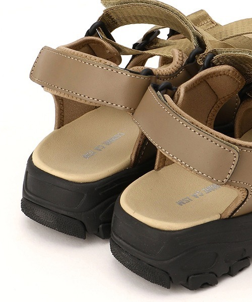 COMME CA ISM（コムサイズム）の「テープサンダル（サンダル・メンズ・ブラック/ベージュ・26cm/27cm）」の7枚目の写真