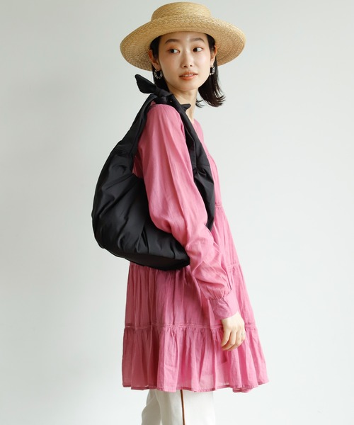 Birthday room(バースデイルーム)の「リボン結びムーンハンドバッグ(ハンドバッグ・レディース・ホワイト/ブラック/イエロー・FREE)」の4枚目の写真