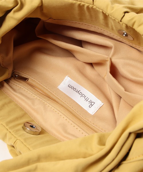 Birthday room(バースデイルーム)の「リボン結びムーンハンドバッグ(ハンドバッグ・レディース・ホワイト/ブラック/イエロー・FREE)」の11枚目の写真