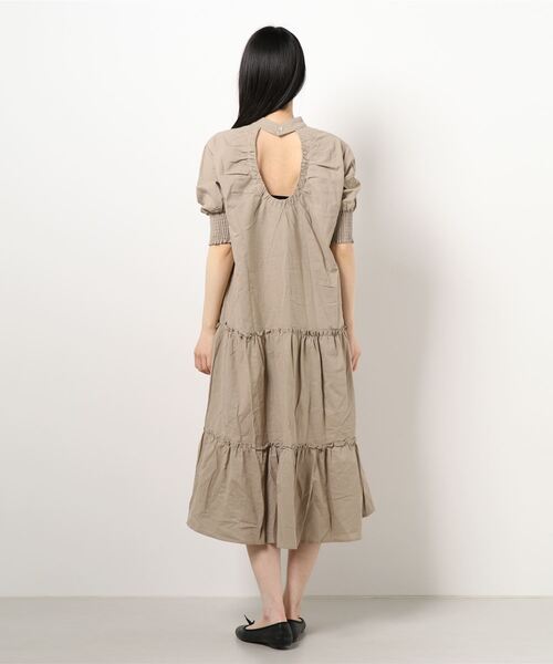 KOBE LETTUCE（コウベレタス）の「バックオープンティアードワンピース（ワンピース・レディース・ブラック/グリーン/グレイッシュベージュ/ホワイト系その他・FREE）」の5枚目の写真