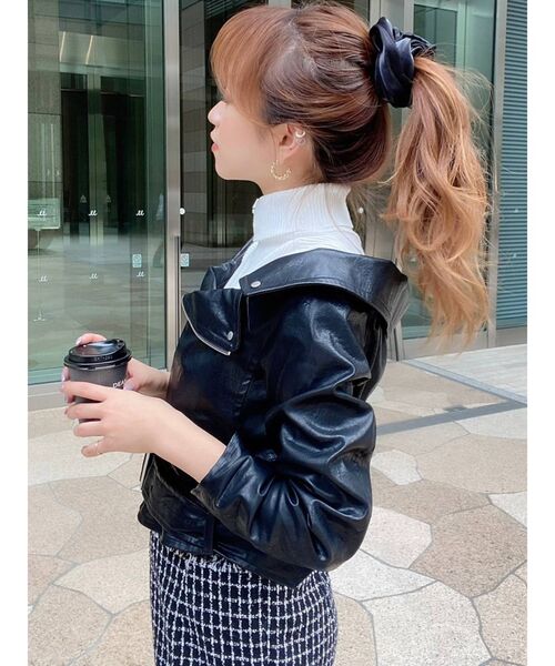 RESEXXY（リゼクシー）の「シャイニーボリュームシュシュ（シュシュ・レディース・ブラック/ベージュ/ピンク・FREE）」の17枚目の写真