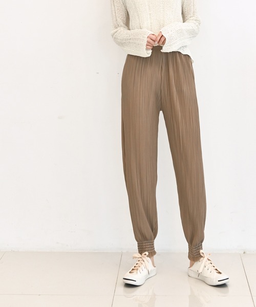 me+em select（ミームセレクト）の「リンクルフリージョガーパンツ（その他パンツ・レディース・チャコールグレー/ブラック/ベージュ/グレー/ブルー・FREE）」の6枚目の写真