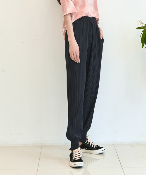 me+em select（ミームセレクト）の「リンクルフリージョガーパンツ（その他パンツ・レディース・チャコールグレー/ブラック/ベージュ/グレー/ブルー・FREE）」の22枚目の写真