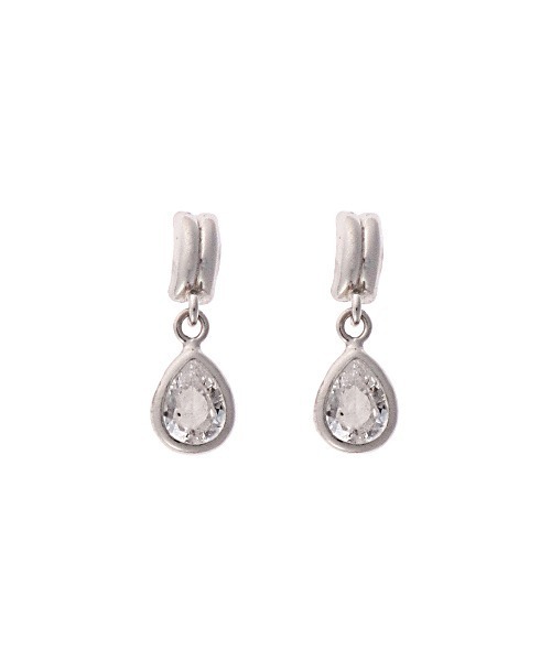 Samantha Tiara（サマンサティアラ）の「シンプルピアス（ピアス（両耳用）・レディース・ホワイトゴールド・FREE）」の3枚目の写真