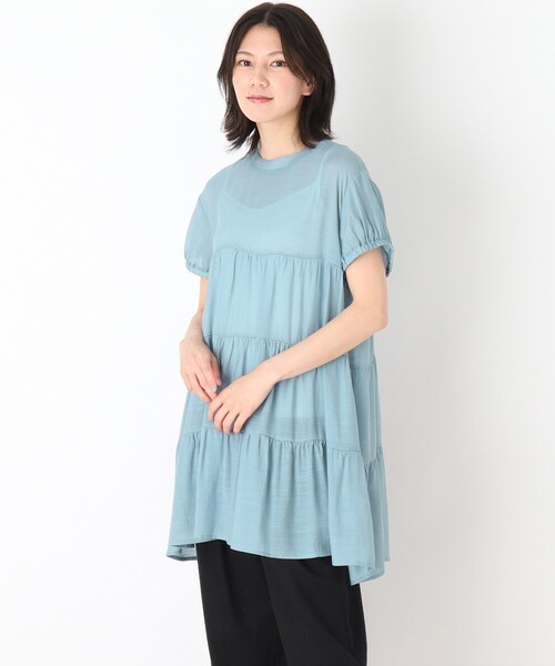 SHOO・LA・RUE（シューラルー）の「◆フリルティアードブラウス（シャツ/ブラウス・レディース・オフホワイト/ブラック/ライトブルー・02/03/04）」の3枚目の写真